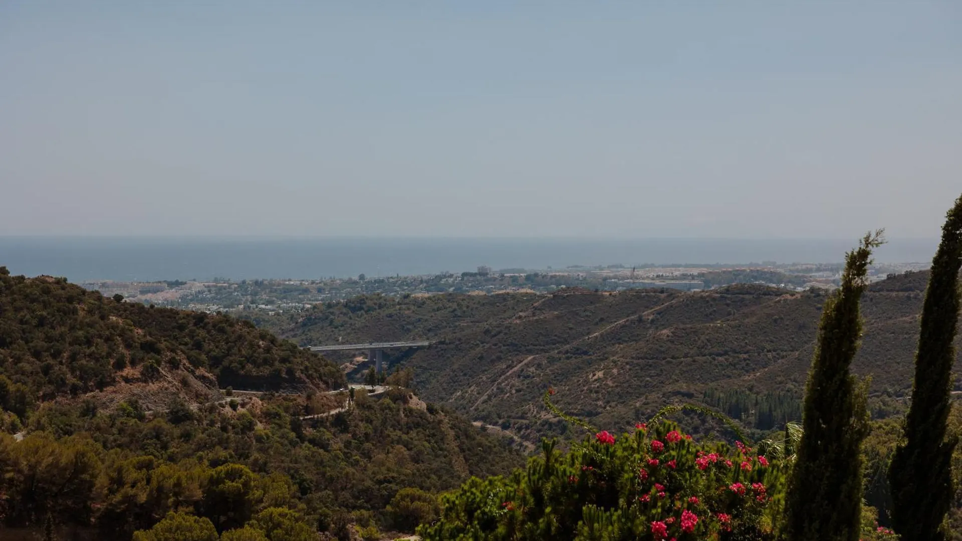 Sea View Apartment With Private Garden And Jacuzzi In Balcones Del Lago, Istan El Angel
