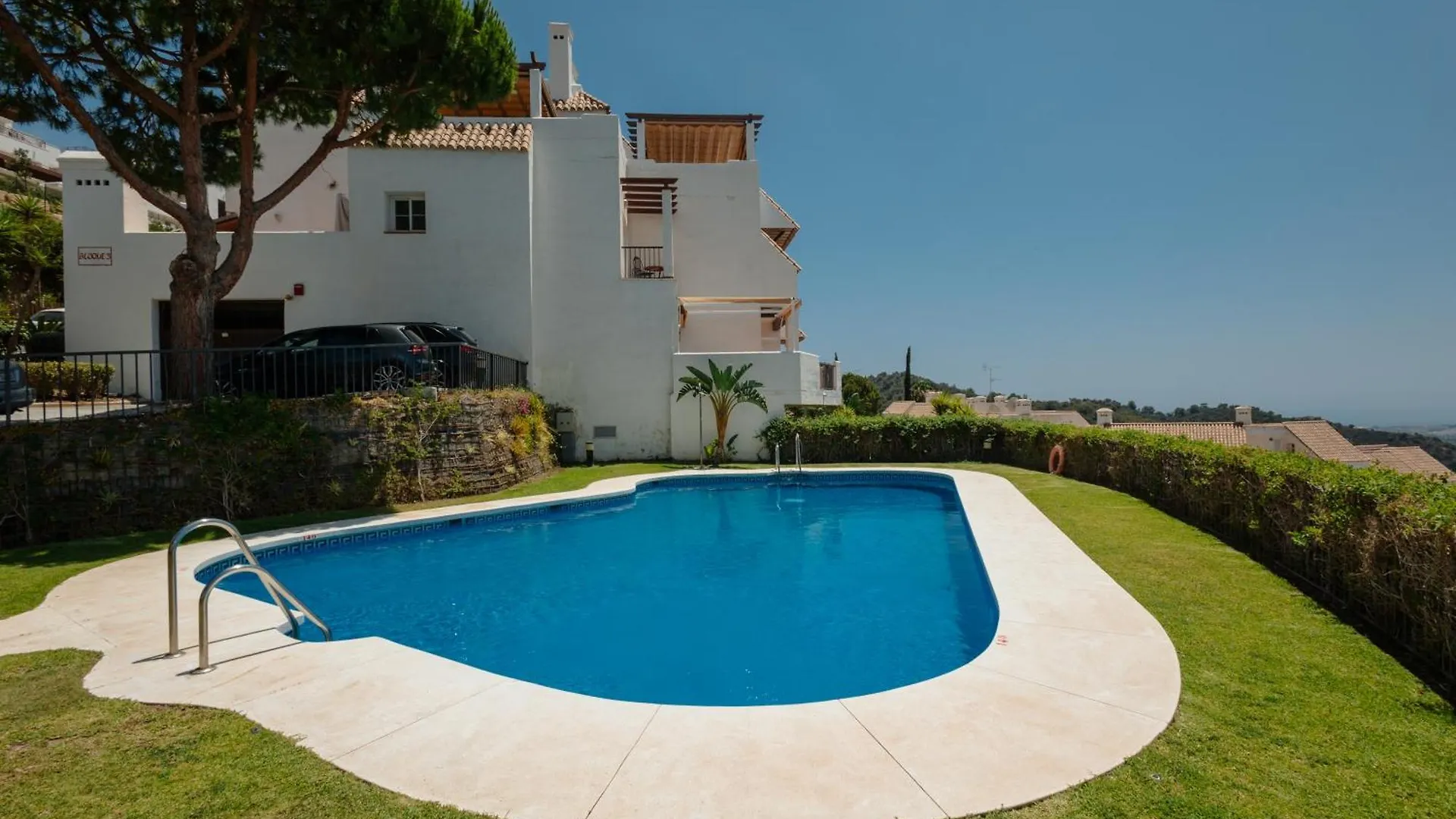 Sea View Apartment With Private Garden And Jacuzzi In Balcones Del Lago, Istan El Angel