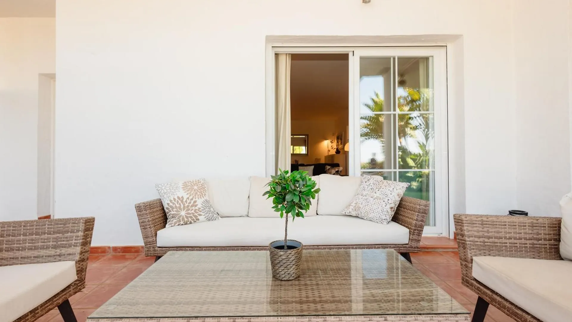Sea View Apartment With Private Garden And Jacuzzi In Balcones Del Lago, Istan El Angel 0*,  Spain