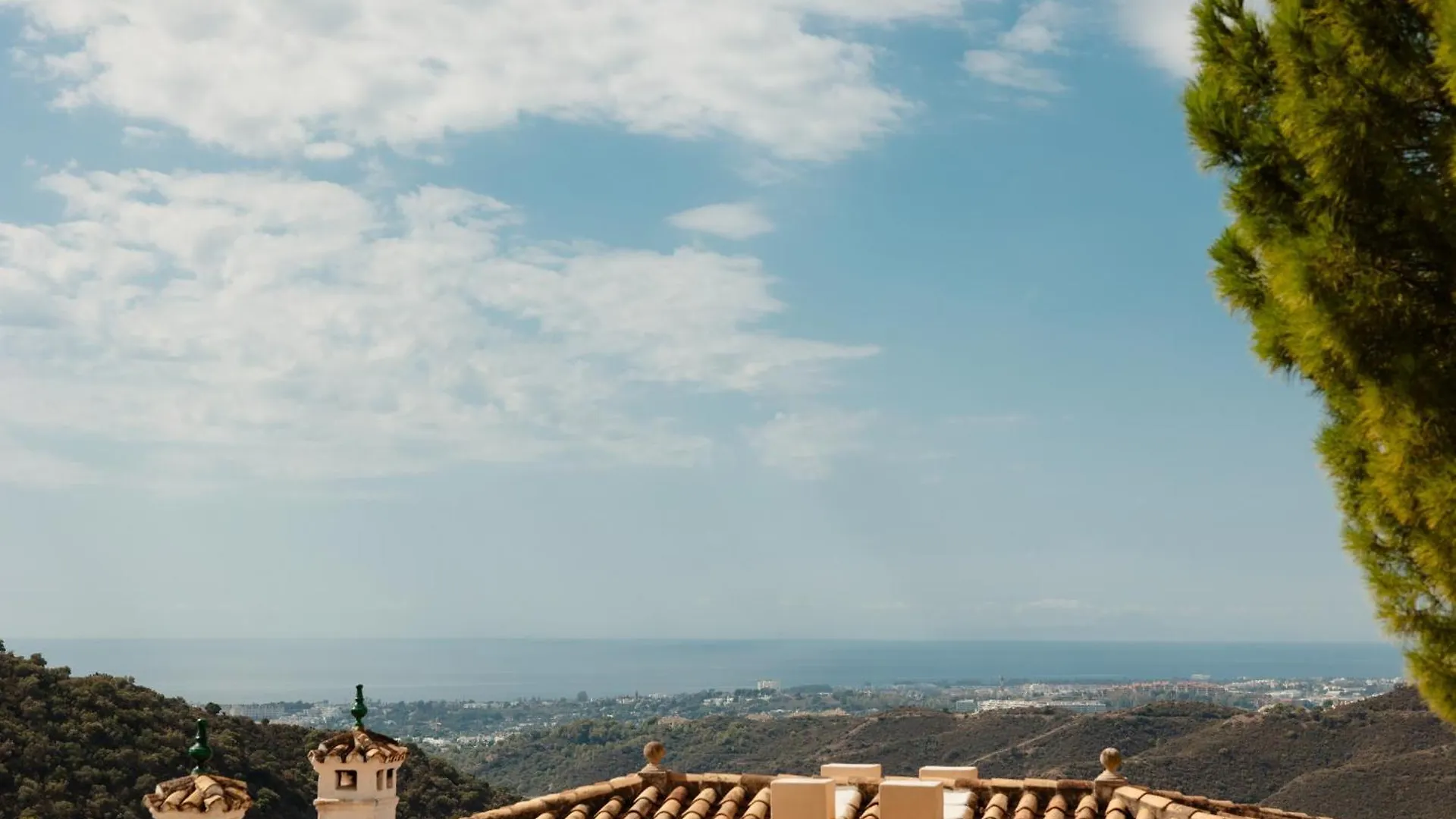 Sea View Apartment With Private Garden And Jacuzzi In Balcones Del Lago, Istan El Angel Spain