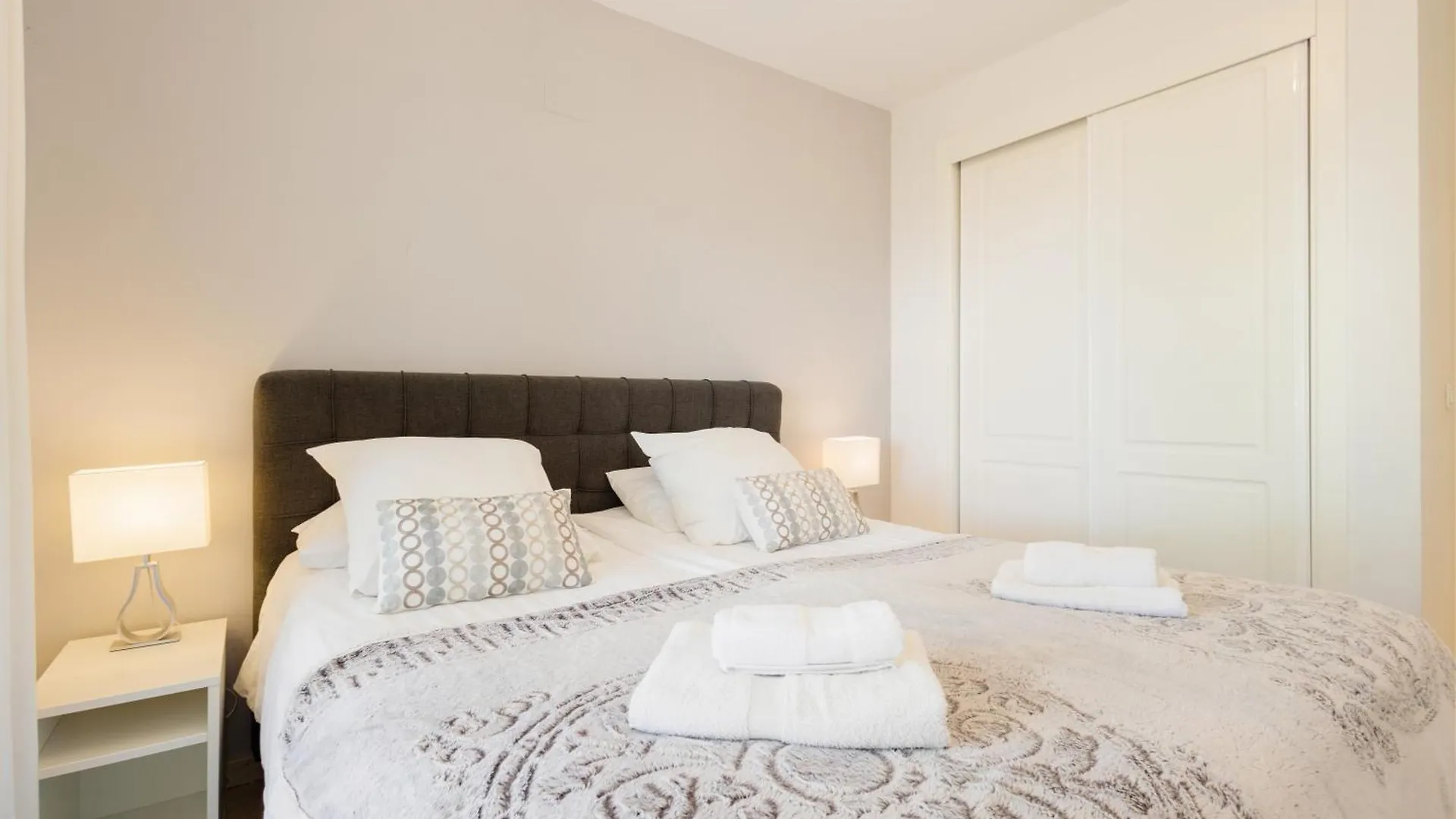 Sea View Apartment With Private Garden And Jacuzzi In Balcones Del Lago, Istan El Angel