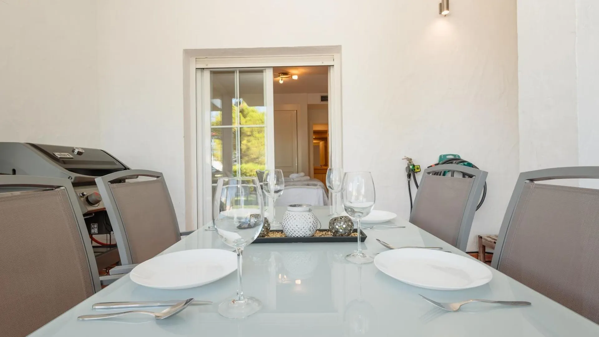 Sea View Apartment With Private Garden And Jacuzzi In Balcones Del Lago, Istan El Angel