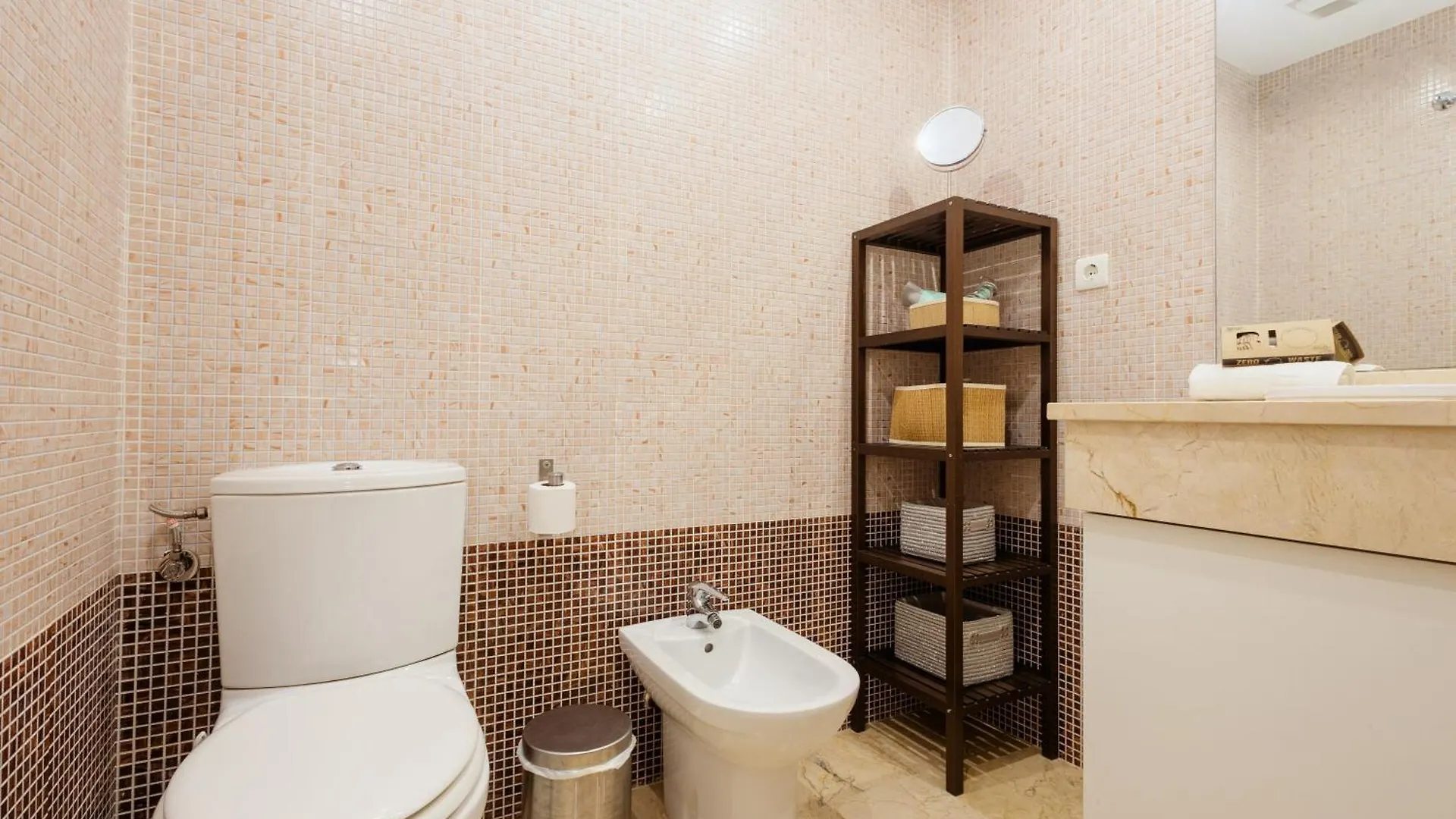 Sea View Apartment With Private Garden And Jacuzzi In Balcones Del Lago, Istan El Angel